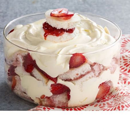 Easy Strawberry Shortcake Trifle